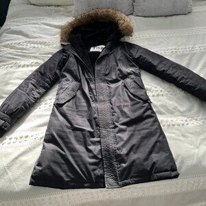 The Summit Parka M Black
